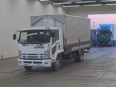 Isuzu FORWARD  с аукциона в Японии