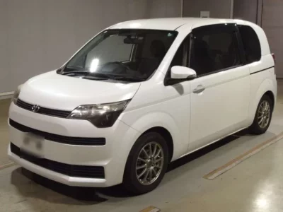 Toyota SPADE  с аукциона в Японии