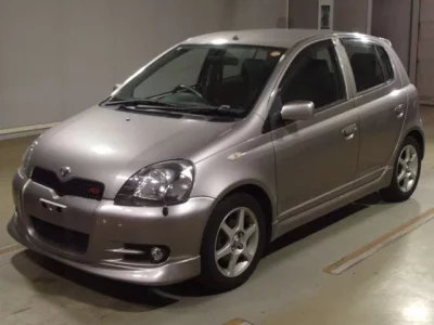 Toyota VITZ  с аукциона в Японии