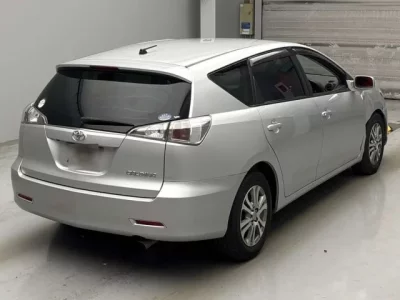 Toyota CALDINA  с аукциона в Японии