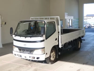 Toyota DYNA  с аукциона в Японии