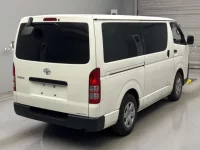 Toyota HIACE VAN лот № 62022 оценка R  с аукциона в Японии 1