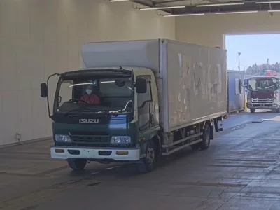 Isuzu FORWARD  с аукциона в Японии