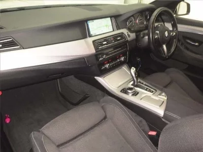 BMW 5-Series  с аукциона в Японии