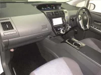 Toyota PRIUS ALPHA лот № 60215 оценка 3.5  с аукциона в Японии 3