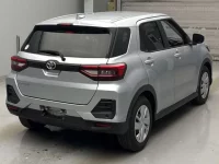 Toyota RAIZE лот № 210 оценка R  с аукциона в Японии 1