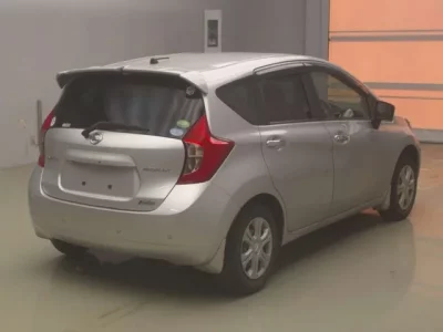 Nissan NOTE  с аукциона в Японии