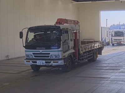 Isuzu FORWARD  с аукциона в Японии
