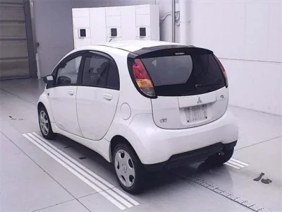 Mitsubishi I