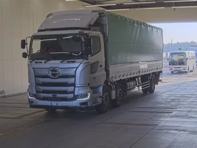 Hino PROFIA  с аукциона в Японии