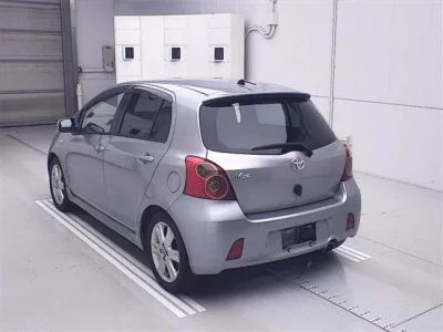 Toyota VITZ  с аукциона в Японии