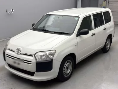 Toyota SUCCEED  с аукциона в Японии