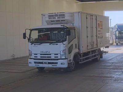 Isuzu FORWARD  с аукциона в Японии