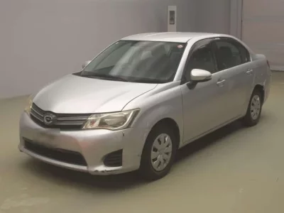 Toyota COROLLA AXIO  с аукциона в Японии