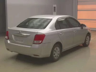 Toyota COROLLA AXIO  с аукциона в Японии