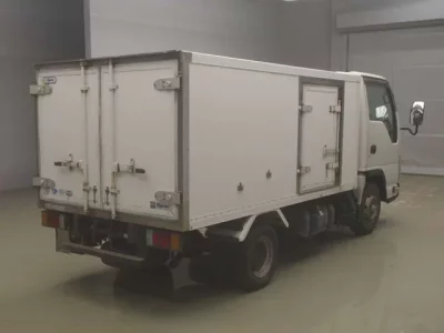 Isuzu ELF  с аукциона в Японии