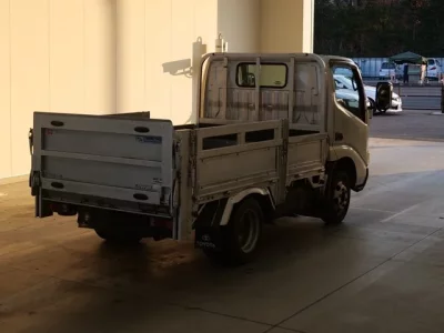 Toyota DYNA  с аукциона в Японии