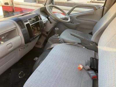 Toyota DYNA  с аукциона в Японии