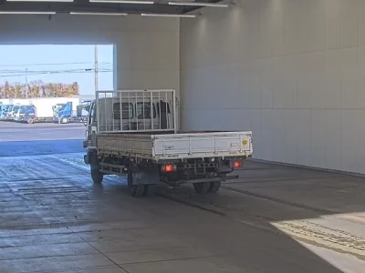 Isuzu FORWARD  с аукциона в Японии