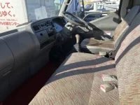 Mitsubishi CANTER лот № 1552 оценка 3  с аукциона в Японии 4