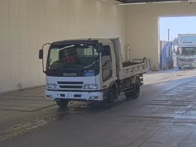 Isuzu FORWARD  с аукциона в Японии