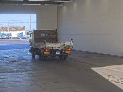 Isuzu FORWARD  с аукциона в Японии
