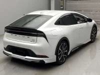 Toyota PRIUS PHV лот № 303 оценка 4.5  с аукциона в Японии 1