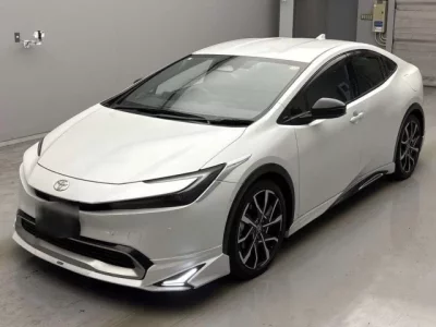 Toyota PRIUS PHV  с аукциона в Японии