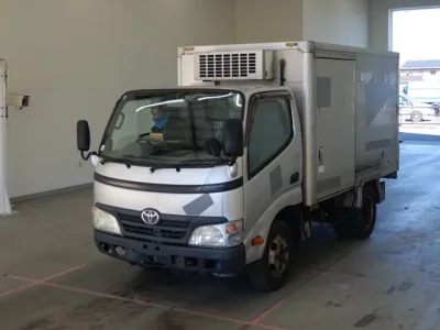 Toyota DYNA  с аукциона в Японии