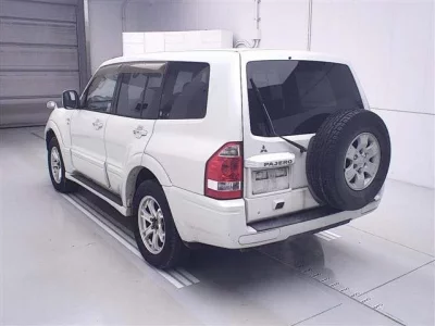 Mitsubishi PAJERO  с аукциона в Японии