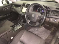 Toyota CROWN лот № 5305 оценка 3  с аукциона в Японии 2