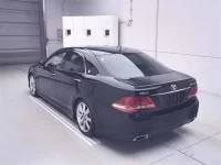 Toyota CROWN лот № 5305 оценка 3  с аукциона в Японии 1