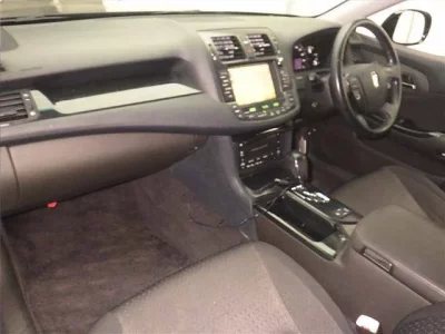 Toyota CROWN  с аукциона в Японии