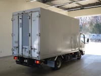 Isuzu ELF лот № 1586 оценка R  с аукциона в Японии 1