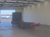 Nissan QUON лот № 4372 оценка 3  с аукциона в Японии 1