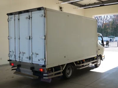 Hino DUTRO  с аукциона в Японии