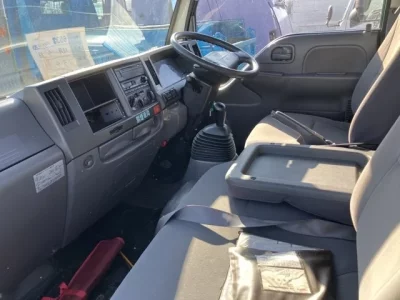 Isuzu ELF  с аукциона в Японии