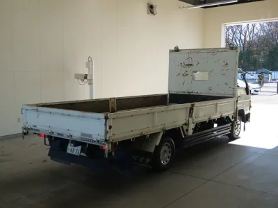 Toyota DYNA  с аукциона в Японии