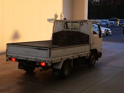 Isuzu ELF  с аукциона в Японии