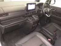 Honda STEP WAGON лот № 5503 оценка 4  с аукциона в Японии 3