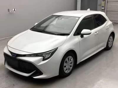 Toyota COROLLA SPORT  с аукциона в Японии