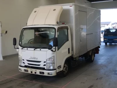 Isuzu ELF