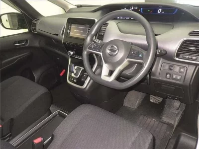 Nissan SERENA  с аукциона в Японии