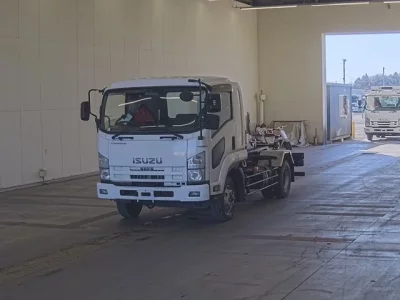 Isuzu FORWARD  с аукциона в Японии