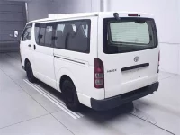 Toyota HIACE VAN лот № 2152 оценка 3.5  с аукциона в Японии 1