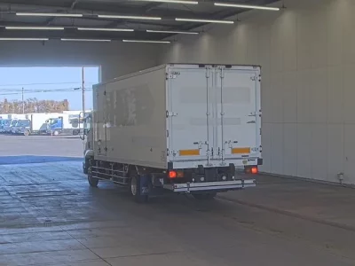 Isuzu FORWARD  с аукциона в Японии