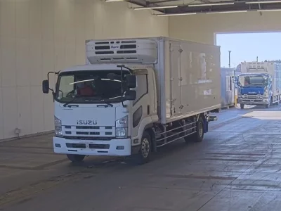 Isuzu FORWARD  с аукциона в Японии