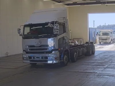 Nissan QUON  с аукциона в Японии