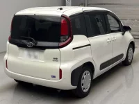 Toyota SIENTA лот № 12710 оценка 5  с аукциона в Японии 1