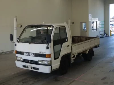 Isuzu ELF  с аукциона в Японии